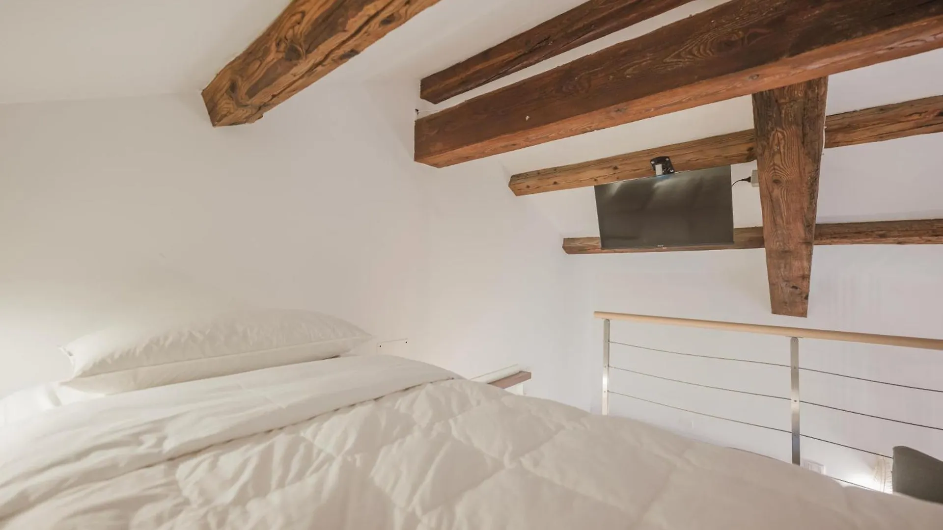 Casa Dell'Aquila - Murano - 10 Min From Venice - Wifi